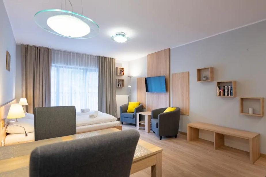 Srodkowa Widok Na 2 Pietro Garaz Gratis Apartment